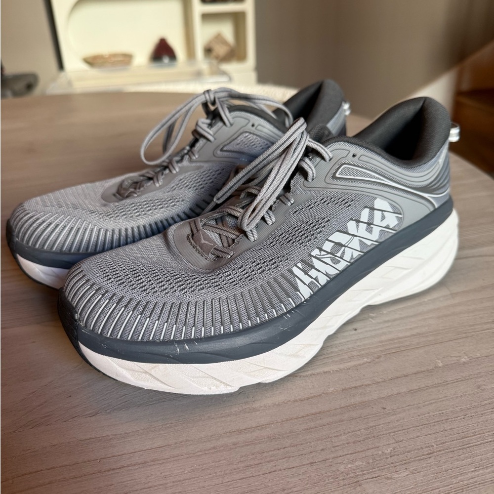 Hoka Bondi 7 Grey running shoes